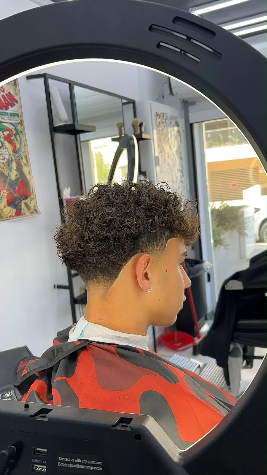 Haircut by Jean, in colour